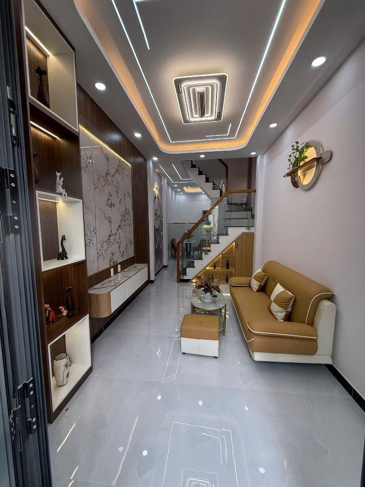NHÀ BÁN, ĐẸP LUNG LINH, 3TẦNG, HẺM 4m, MỄ CỐC P15Q8, Dtsd 136m2, NHỈNH 4ty