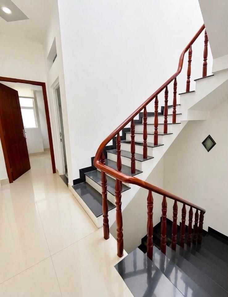 BÁN NHÀ 4 Tầng CHÍNH CHỦ, DTSD 200m, TRƯƠNG ĐÌNH HỘI P16Q8, CHỈ CÓ 5ty200 
