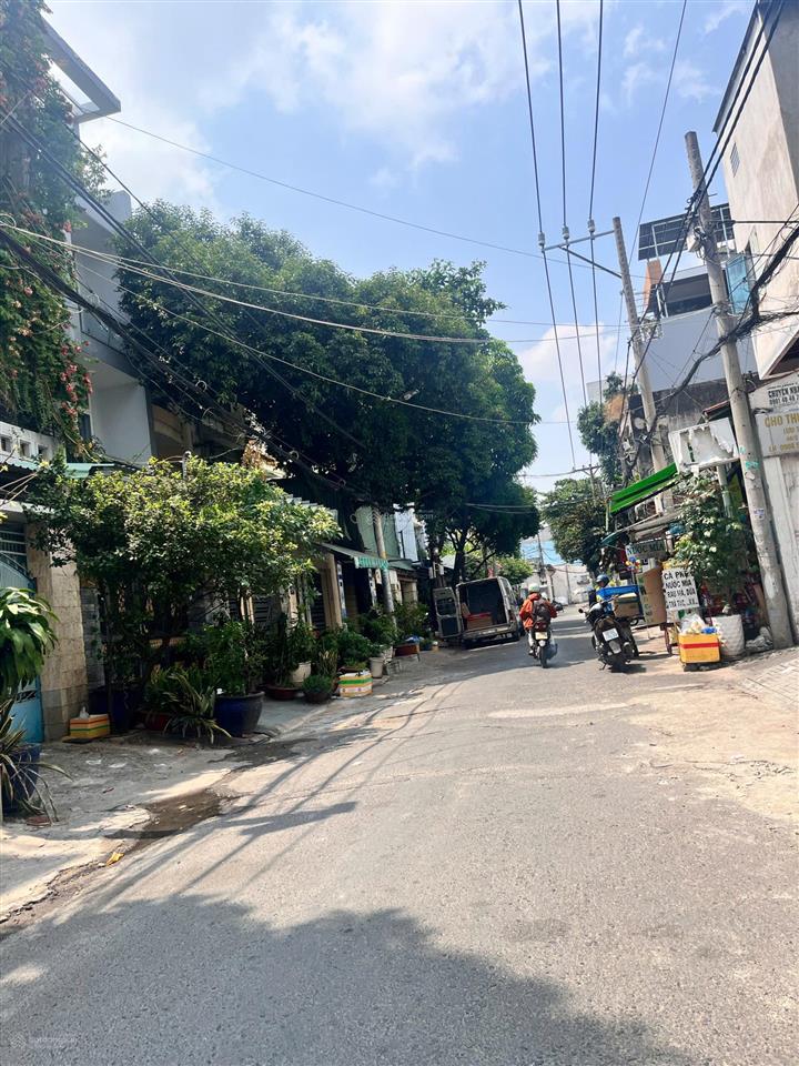 Mt khu adc phú thạnh  gần nguyễn sơn  dt 4x21m  2 lầu st  giá 10.2 tỷ