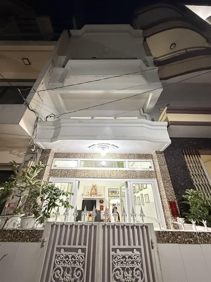 Bán nhà hẻm ô tô đường 3/2 quận 10 dt 40m2 chính chủ chỉ 8 tỷ hơn