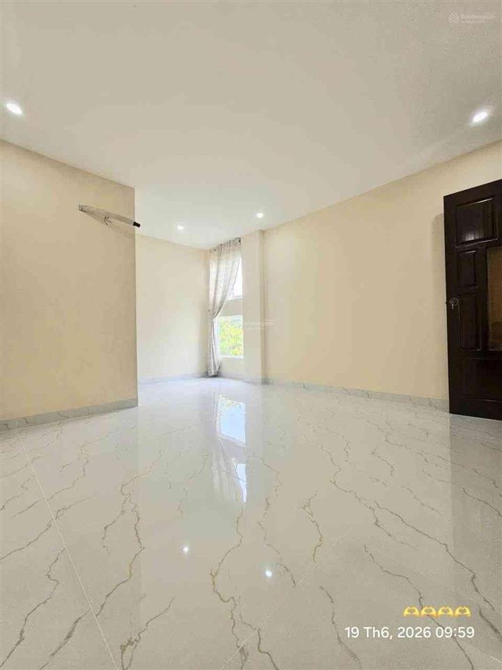 Hot chủ cần bán gấp nhà mặt tiền thủ đức giảm liền 200 triệu, chỉ còn 6,5 tỷ 3pn 2t dt 73m2