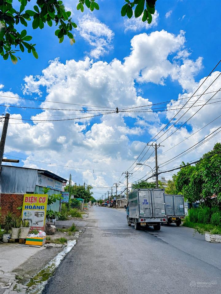 Mặt tiền nguyễn xiển ngang khủng 8.45m gần vinhomes grand park chỉ nhỉnh 6 tỷ 3t 4pn