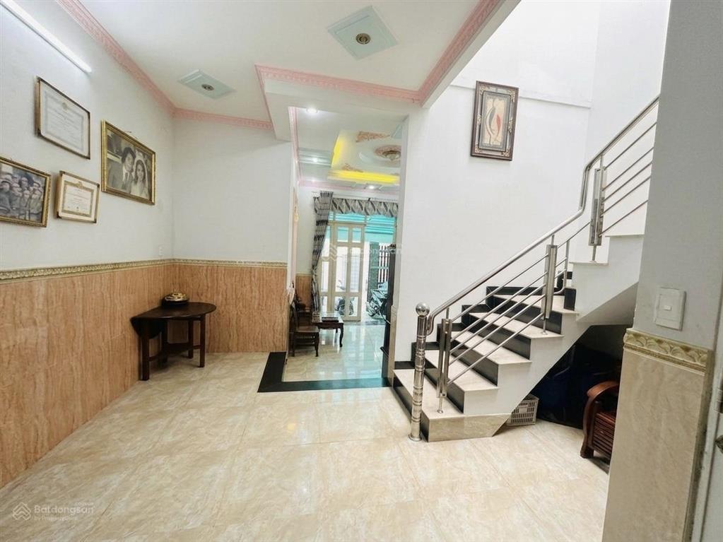 Nhà đẹp man thiện dt72m2 2t2pn oto đổ cửa giá cạnh tranh 6,2 tỷ