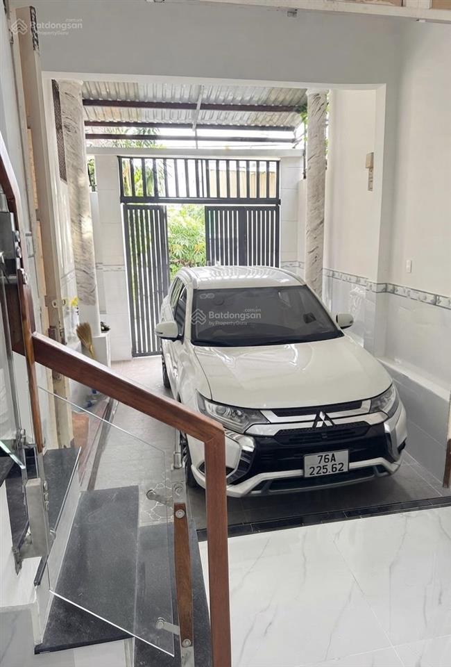 Nhà mới mặt tiền đường 5m  82m đậu xe hơi 3pn tăng nhơn phú b 5.5 tỷ