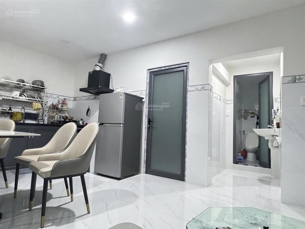 Nhà mới mặt tiền đường 5m  82m đậu xe hơi 3pn tăng nhơn phú b 5.5 tỷ