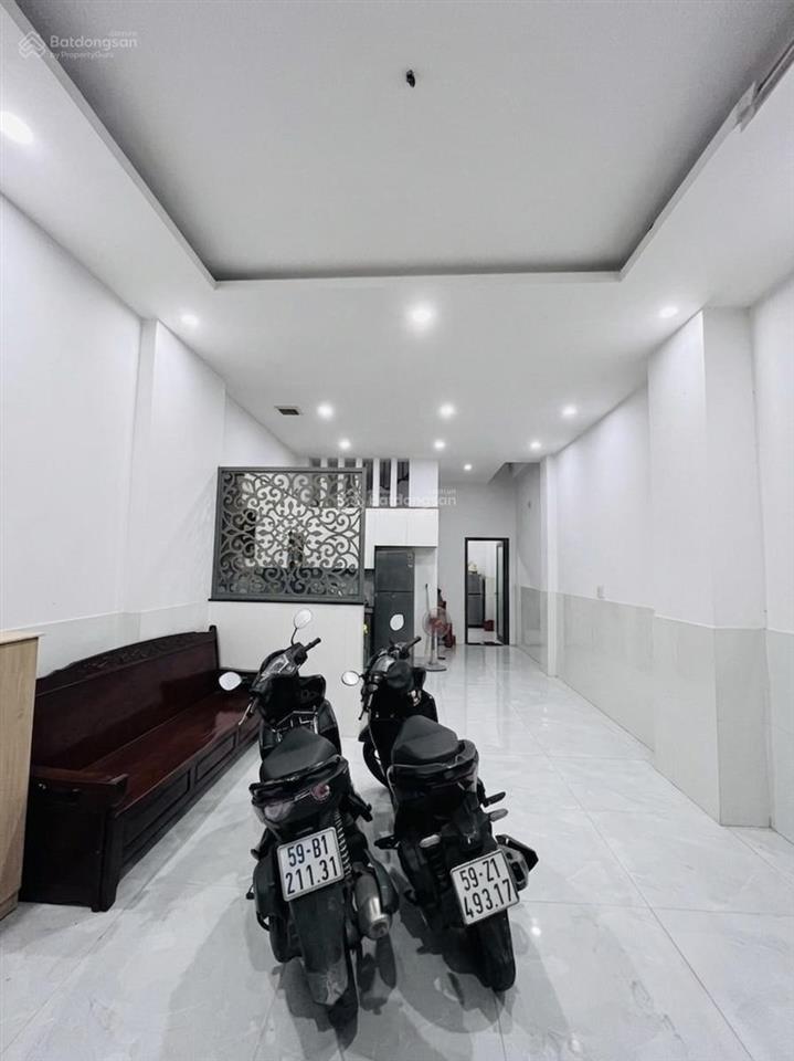Siêu vip khu vực thủ đức dtsd189m2 3t 4pn oto đỗ cửa chủ giảm sốc 400tr giá bán 10,1 tỷ