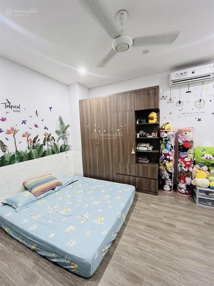 Siêu vip khu vực thủ đức dtsd189m2 3t 4pn oto đỗ cửa chủ giảm sốc 400tr giá bán 10,1 tỷ