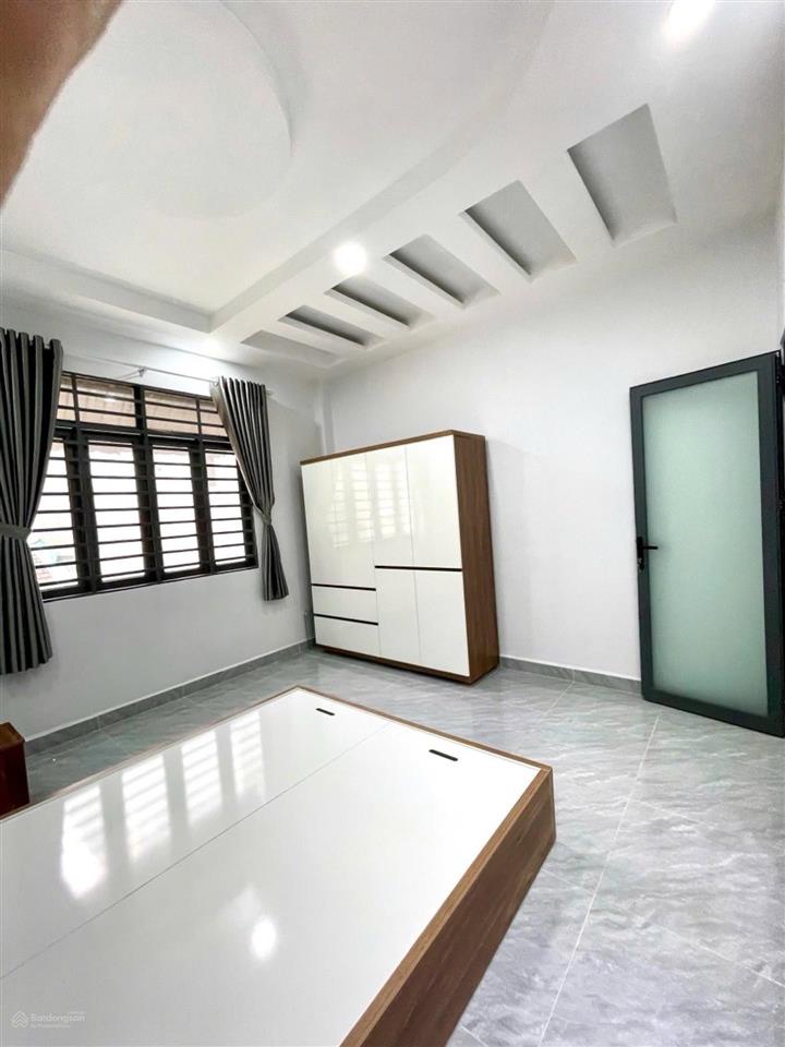 Nhà đẹp full nội thất 5pn, 3wc hẻm xe hơi thông tăng nhơn phú giá 7.95 tỷ