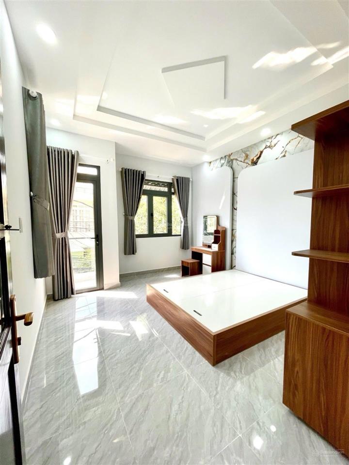 Nhà đẹp full nội thất 5pn, 3wc hẻm xe hơi thông tăng nhơn phú giá 7.95 tỷ