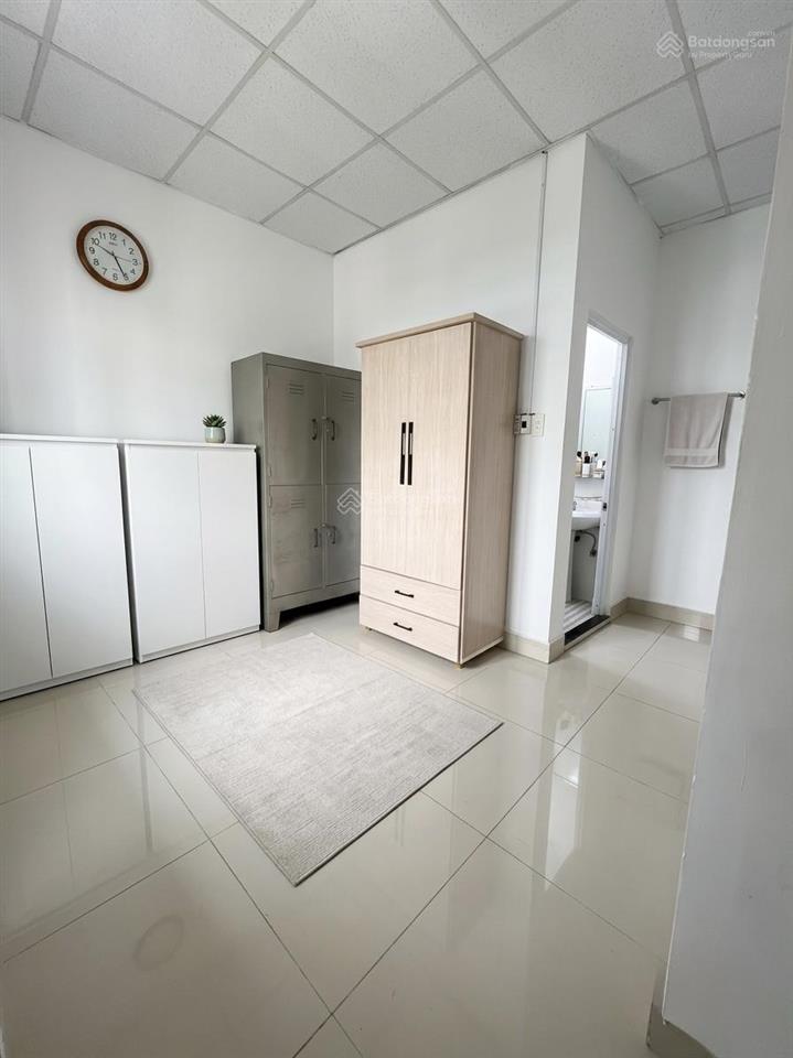 Lô góc 2mt kinh doanh  hiệp phú 2t  4pn  2wc giá 3,5 tỷ dt 40m2 chỉ 200m ra song hành hà nội