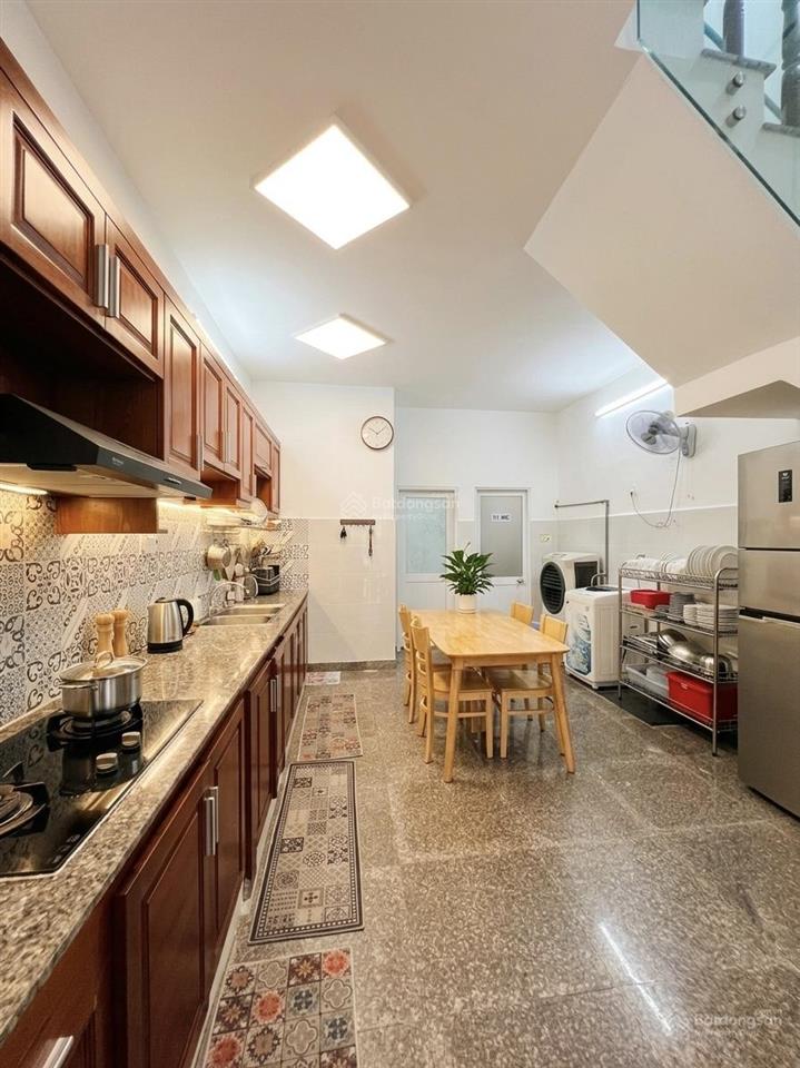 Lô góc 2mt kinh doanh  hiệp phú 2t  4pn  2wc giá 3,5 tỷ dt 40m2 chỉ 200m ra song hành hà nội