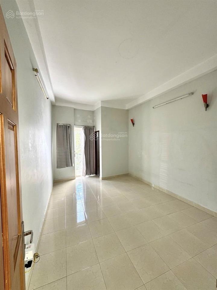 Gấp bán nhà ô tô đỗ cổng  88m2 3 tầng  chỉ hơn 11 tỷ  0708 987 ***