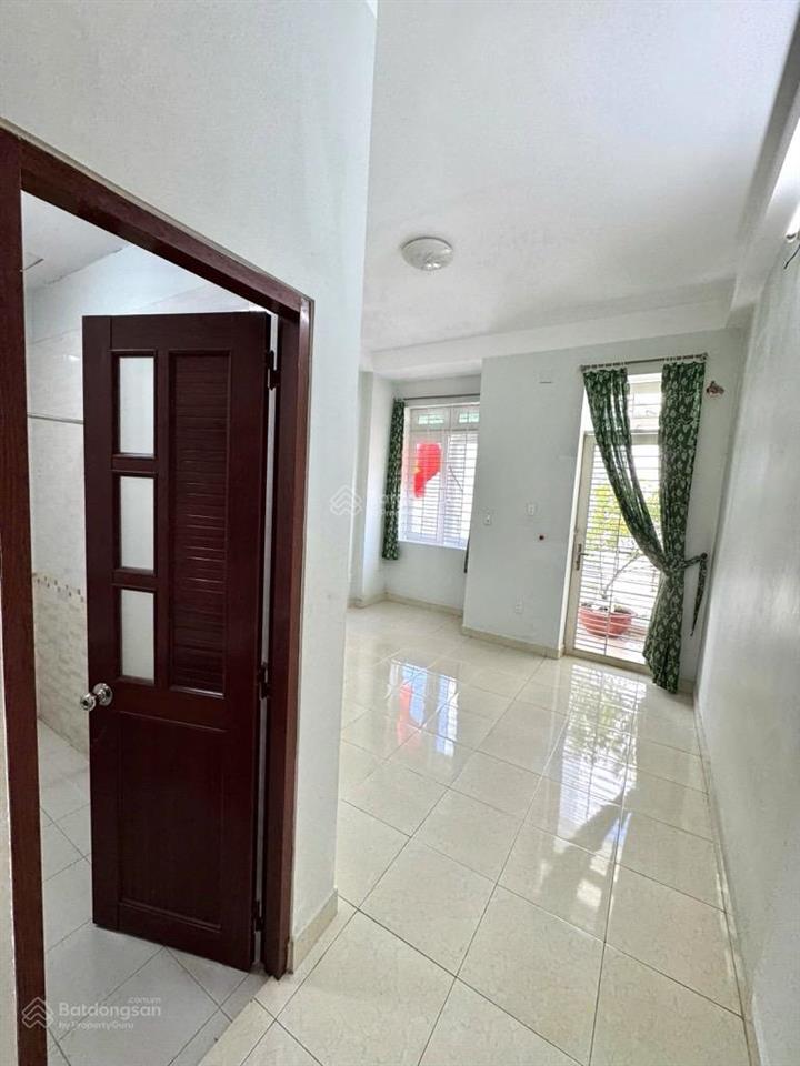 Gấp bán nhà ô tô đỗ cổng  88m2 3 tầng  chỉ hơn 11 tỷ  0708 987 ***