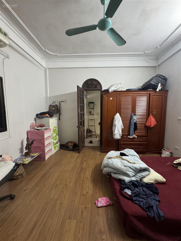 Cho thuê nhà riêng 33m2 x 5 tầng tại ngõ 1 phố bùi xương trạch  thanh xuân