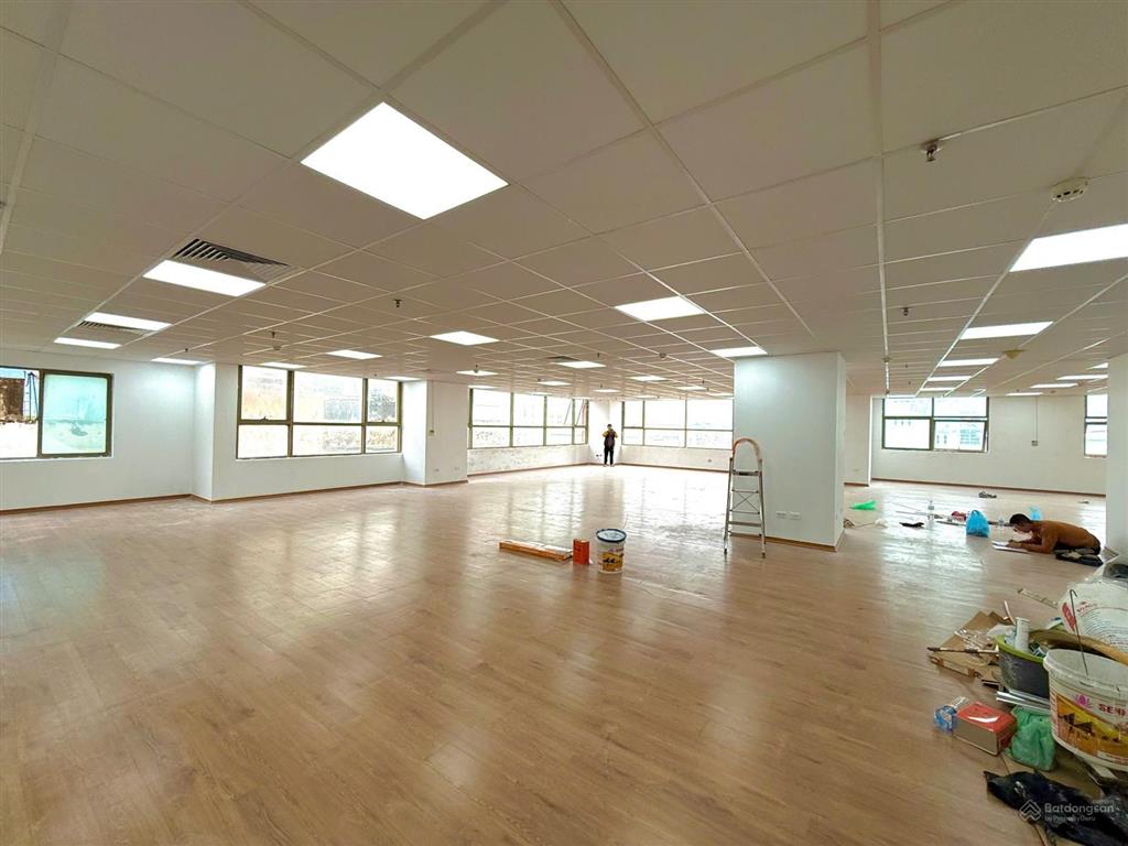 Cho thuê sàn văn phòng building 265m2 tại trần phú  hà đông