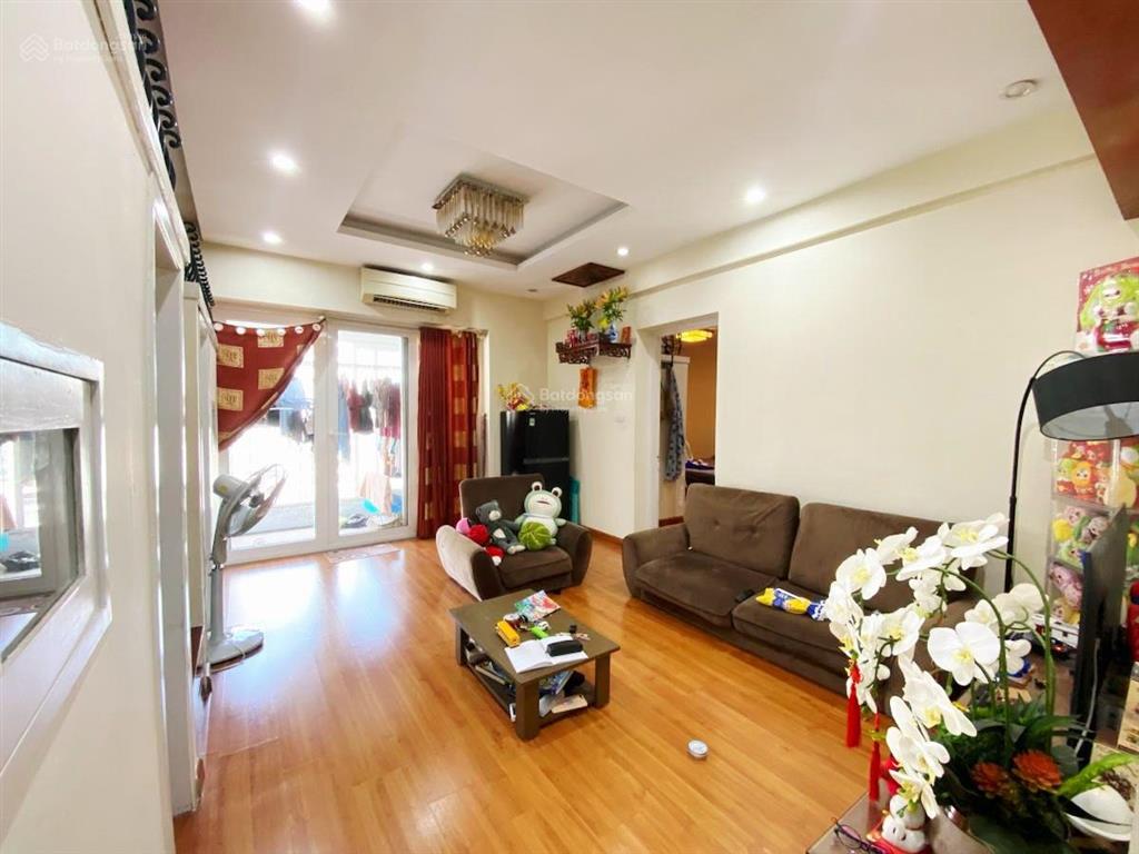 Căn hộ chung cư vườn đào, lạc long quân, võ chí công 65m2 5 tỷ 2pn 2 vs, sổ đỏ lâu dài view đẹp