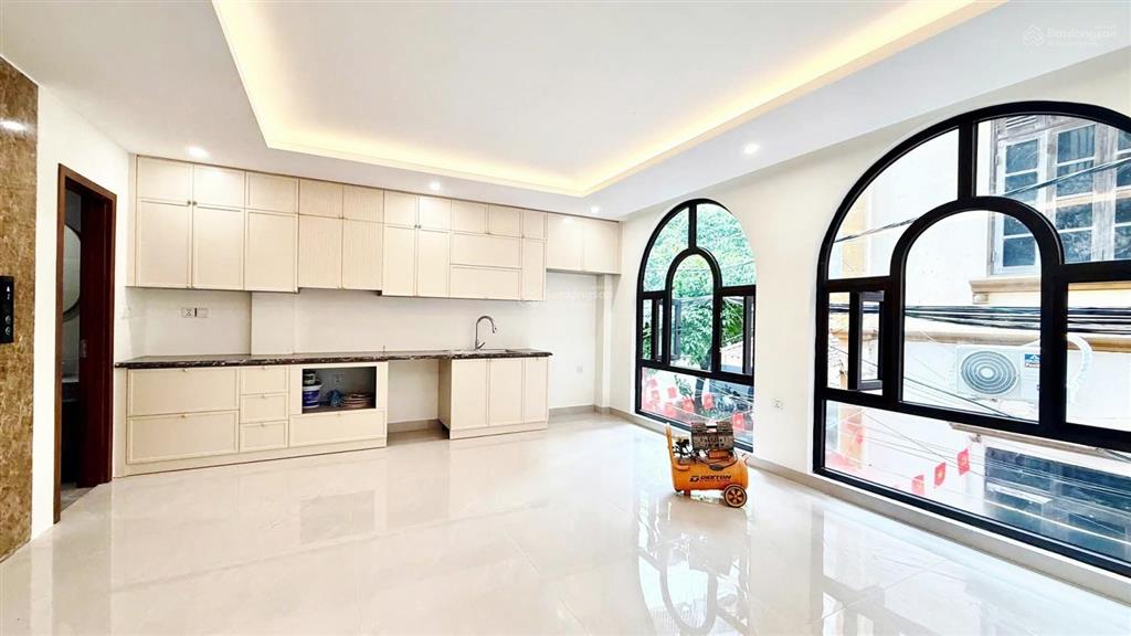 Nhà đẹp xuân đỉnh 50m2*6t mt 5.6m 15 tỷ gara ôtô, thang máy, k.doanh, gần công viên hòa bình