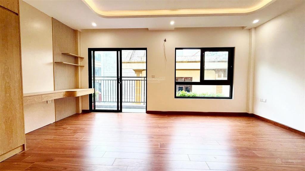 Nhà đẹp xuân đỉnh 50m2*6t mt 5.6m 15 tỷ gara ôtô, thang máy, k.doanh, gần công viên hòa bình