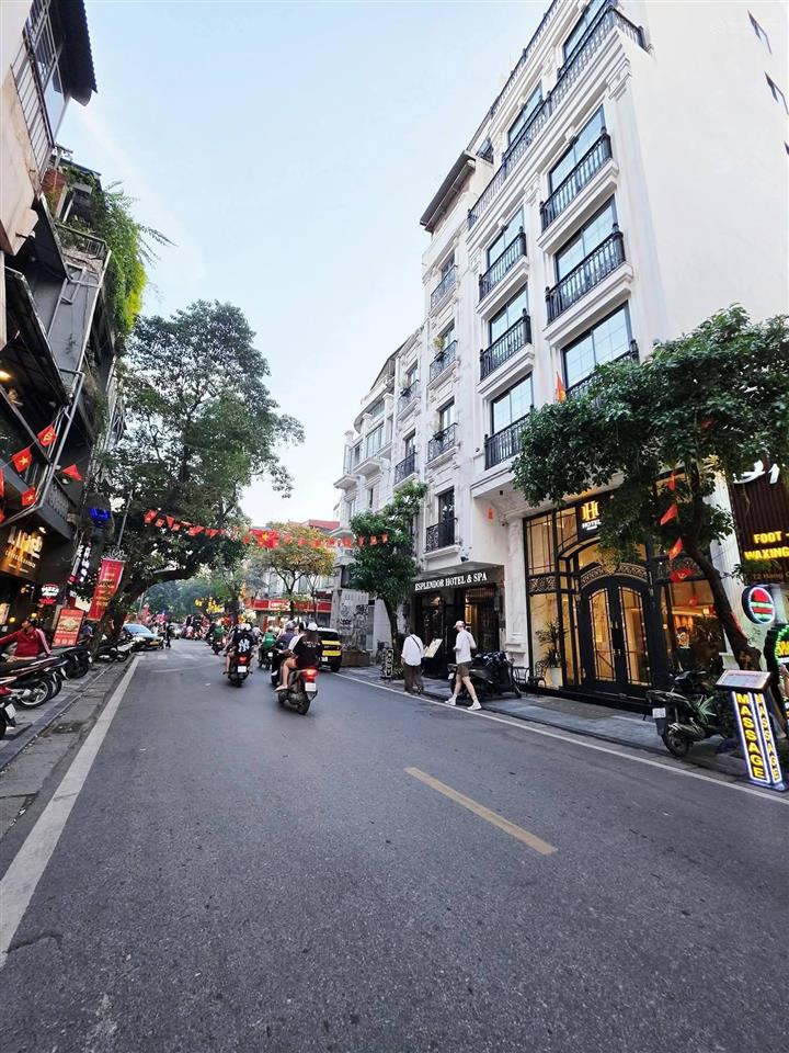 30 tỷ nhỉnh có nhà mặt phố hàng gà 38m 5 tầng, view ngã 5 hàng phèn, hàng gà, cửa đông, nhà hỏa