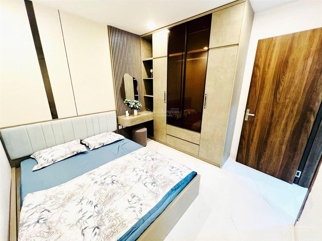 4 tỷ tập thể giao thông vận tải 82m2 3 ngủ ngay đường láng  giáp cầu giấy 2 thoáng, giá đầu tư