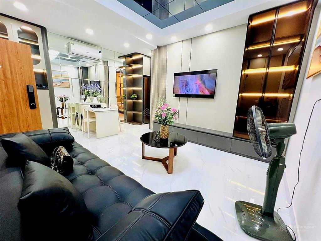 4 tỷ tập thể giao thông vận tải 82m2 3 ngủ ngay đường láng  giáp cầu giấy 2 thoáng, giá đầu tư