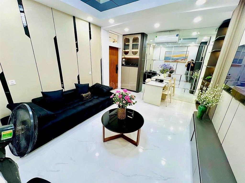 4 tỷ tập thể giao thông vận tải 82m2 3 ngủ ngay đường láng  giáp cầu giấy 2 thoáng, giá đầu tư