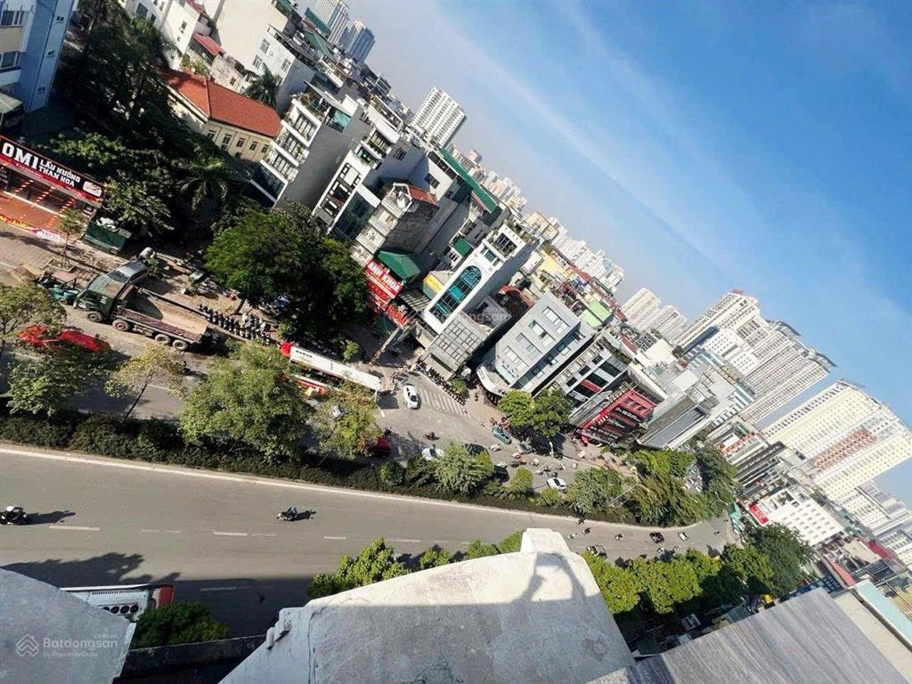 Tòa nhà mặt phố chùa láng 100m2 10 tầng mt 6.8m 60 tỷ nhỉnh kinh doanh gì cũng đỉnh, dt 150tr/th