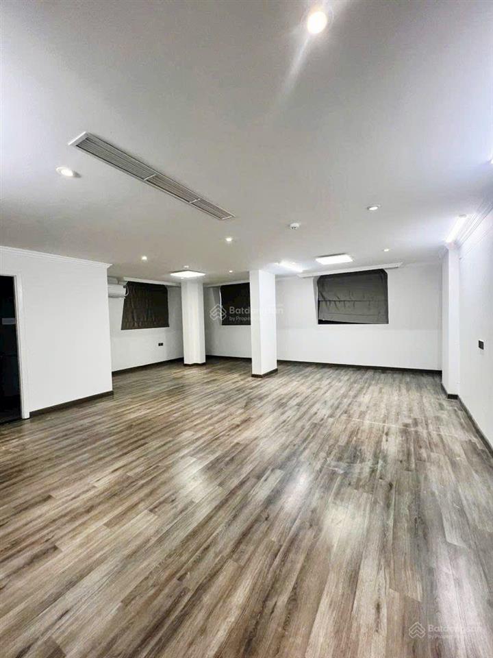 Tòa nhà mặt phố chùa láng 100m2 10 tầng mt 6.8m 60 tỷ nhỉnh kinh doanh gì cũng đỉnh, dt 150tr/th