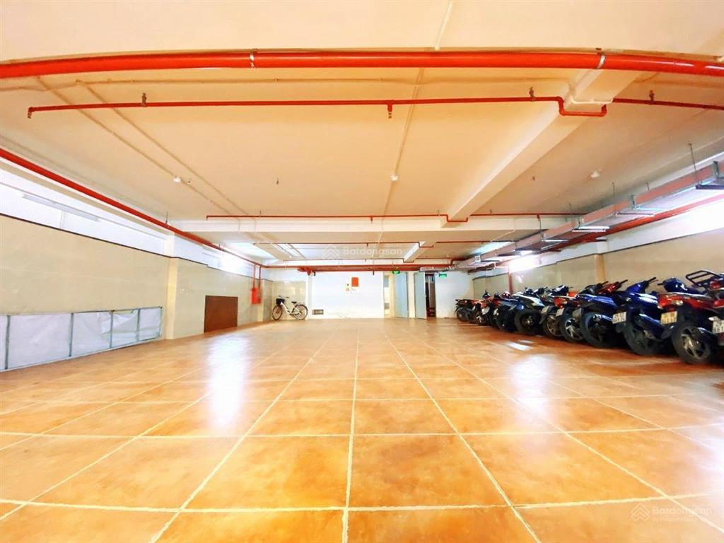 130 tỷ  tòa nhà mặt phố phùng chí kiênhoàng quốc việt 275m*9t mt11m cầu giấy, 2 thoáng, doanh