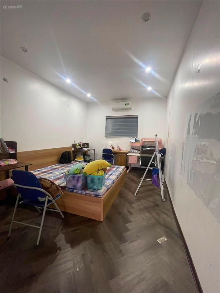 3.9 tỷ tập thể giao thông vận tải 82m2 3 ngủ 2 vs ngay đường láng, giáp cầu giấy 2 mặt ngõ kd