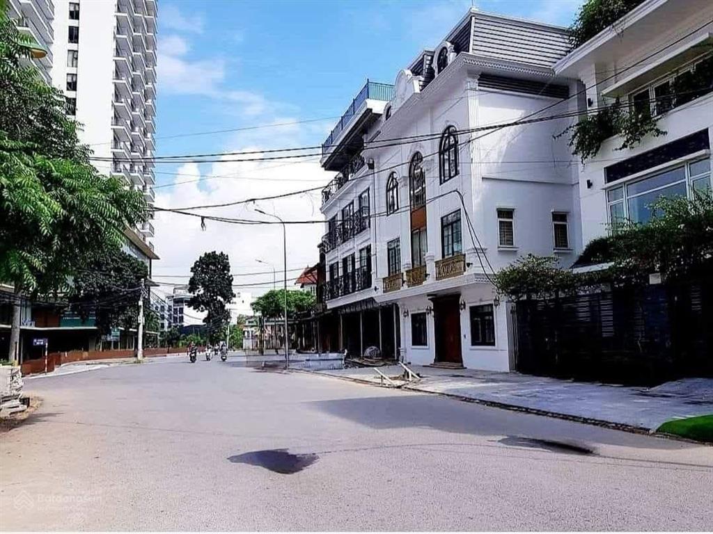 60 tỷ có tòa nhà mặt phố tây hồ 116m2x8 tầng 1 hầm mt 6.2m vừa ở vừa có dòng tiền 150tr/th