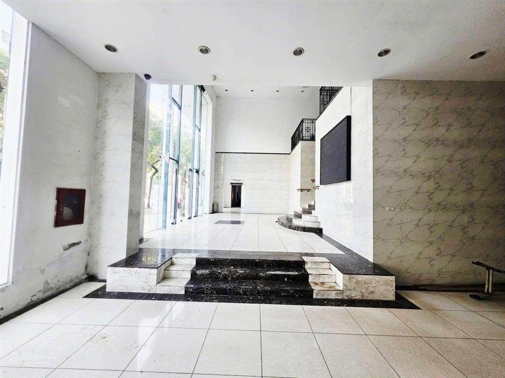 Mặt phố lê đức thọ 1550m2*2t mt 50m 450 tỷ 3 thoáng xây tòa nhà hỗn hợp dịch vụ thương mại vp ksạn