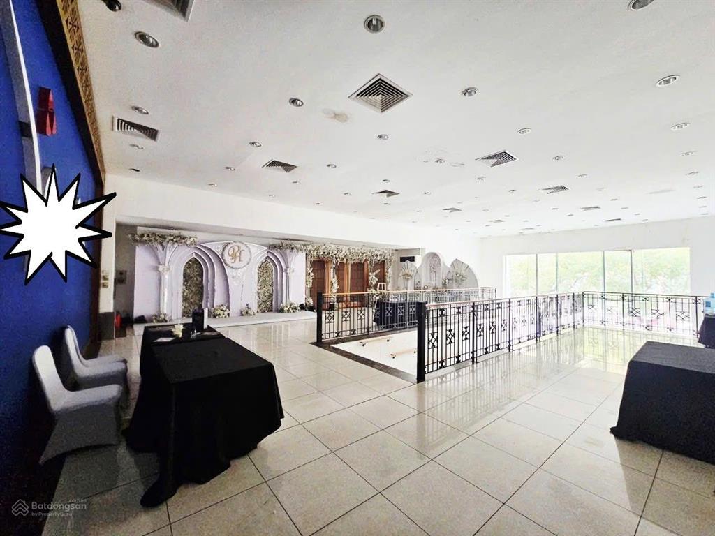 Mặt phố lê đức thọ 1550m2*2t mt 50m 450 tỷ 3 thoáng xây tòa nhà hỗn hợp dịch vụ thương mại vp ksạn