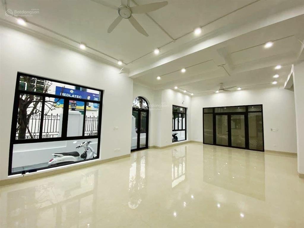 Mặt phố lộc 136m2*8t mt 8.5m 50 tỷ vỉa hè rộng, đường 3 làn ô tô tránh, kinh doanh đa loại hình
