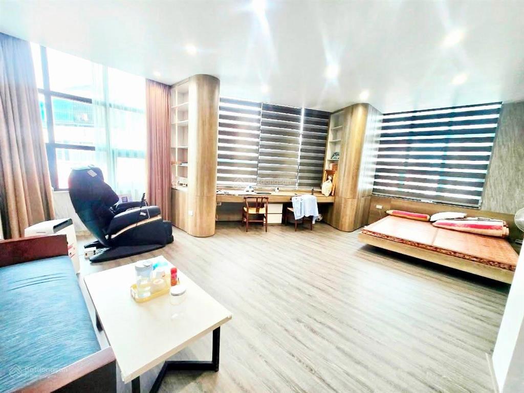 21 tỷ nhà đẹp phân lô phạm tuấn tài 54m2*6t mt 6.2m gara, ô tô tránh, lô góc, thang máy, kinh doanh
