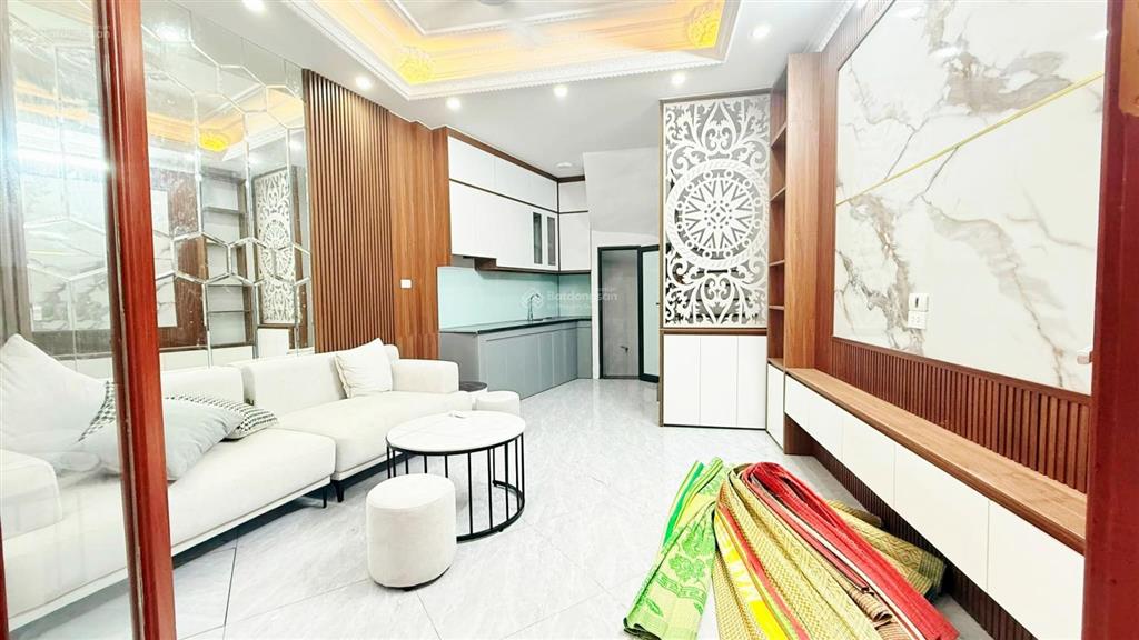 Bán nhà xuân đỉnh 35m2*6t mt 5m 7 tỷ, nhà mới ở luôn, ô tô đỗ cổng, 4 phòng ngủ đủ công năng