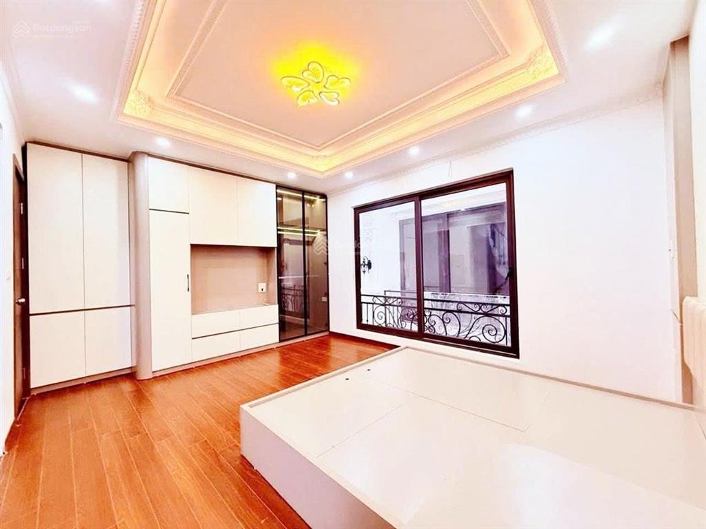 Bán nhà xuân đỉnh 35m2*6t mt 5m 7 tỷ, nhà mới ở luôn, ô tô đỗ cổng, 4 phòng ngủ đủ công năng