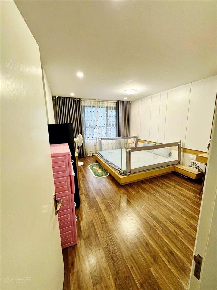 Nhà đẹp đông ngạc 70m2*5t mt 5m 17 tỷ gara ô tô, thang máy, kinh doanh, văn phòng, không quy hoạch