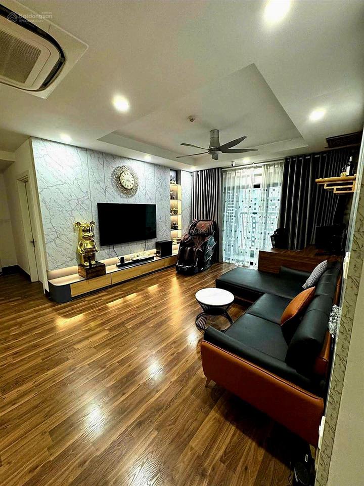 Nhà đẹp đông ngạc 70m2*5t mt 5m 17 tỷ gara ô tô, thang máy, kinh doanh, văn phòng, không quy hoạch