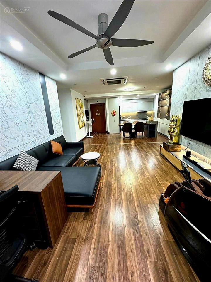 Nhà đẹp đông ngạc 70m2*5t mt 5m 17 tỷ gara ô tô, thang máy, kinh doanh, văn phòng, không quy hoạch