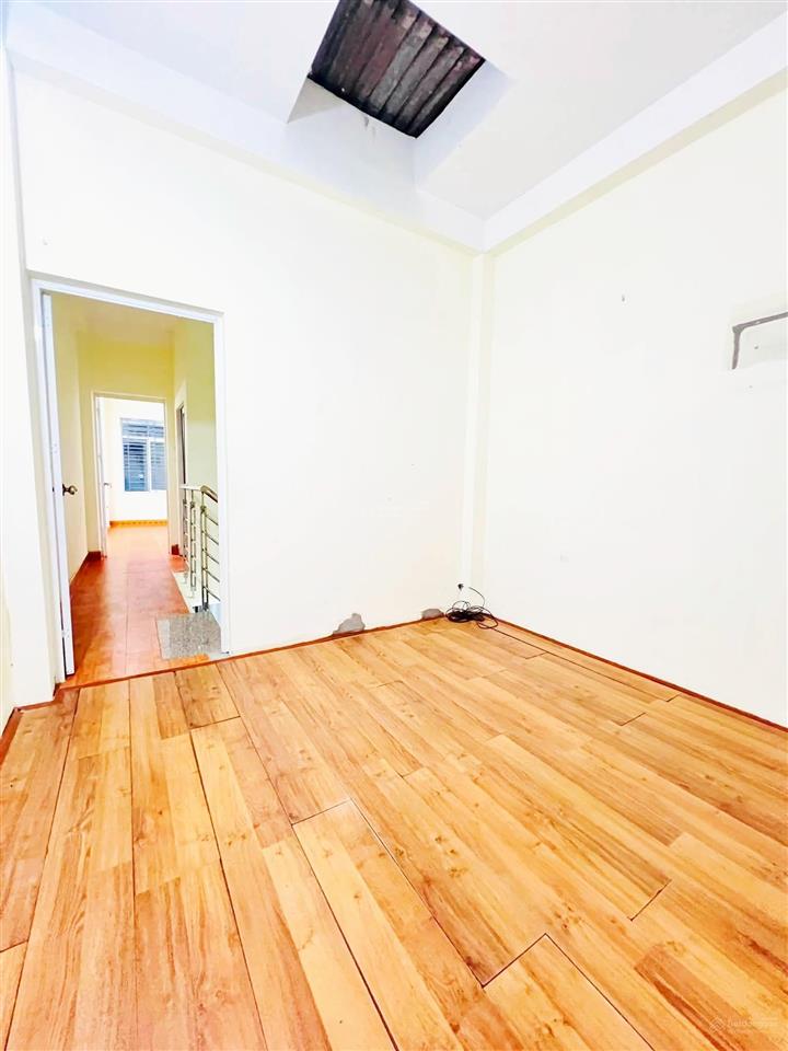 7 tỷ nhà đẹp phạm văn đồng 42m2*3t mt 3.5m không vướng quy hoạch  dân xây chắc chắn  giá đầu tư