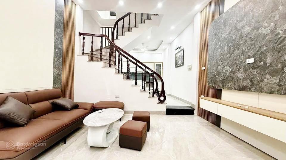 8 tỷ nhà đẹp xuân đỉnh 42m*4t mt5m nhà mới, vị trí đẹp, ở luôn, tặng full nội thất