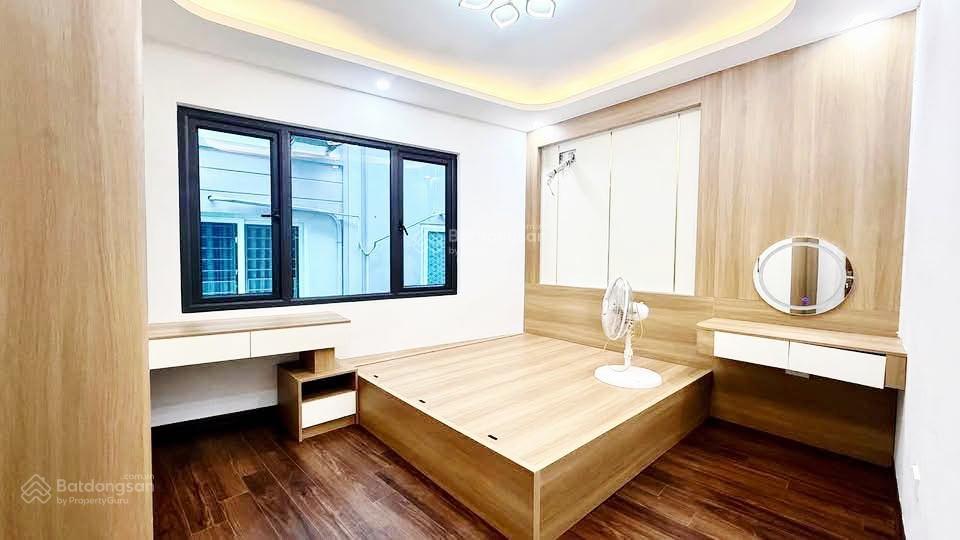 8 tỷ nhà đẹp xuân đỉnh 42m*4t mt5m nhà mới, vị trí đẹp, ở luôn, tặng full nội thất
