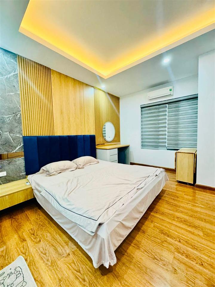 8 tỷ nhà đẹp xuân đỉnh 40m*5t mt4.5m dân xây chắc chắn, ở luôn, tặng full nội thất, 5m ô tô