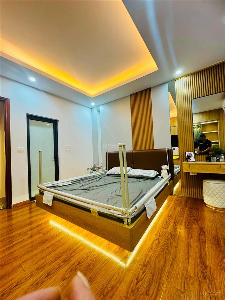 8 tỷ nhà đẹp xuân đỉnh 40m*5t mt4.5m dân xây chắc chắn, ở luôn, tặng full nội thất, 5m ô tô