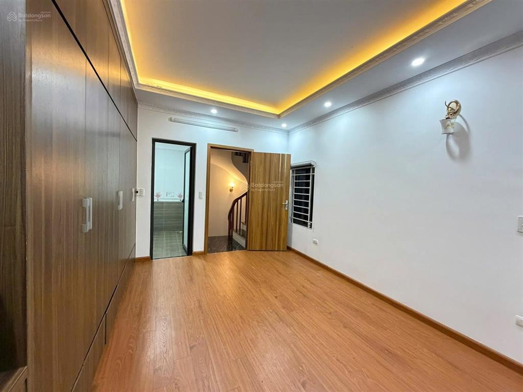 Nhà đẹp xuân đỉnh 35m*5t mt4.5m 7 tỷ nhà mới đẹp ở luôn, tặng full nội thất, gần ô tô