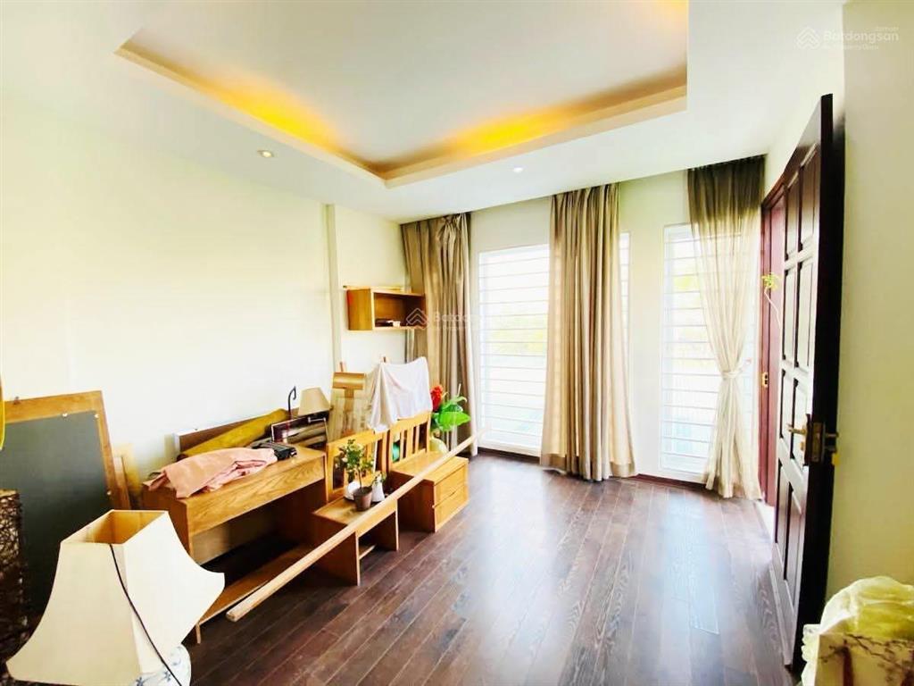 16 tỷ trần quốc hoàn 52m*5t mt4m nhà đẹp phân lô, gara ô tô, lô góc, 2 thoáng, chủ xây tâm huyết