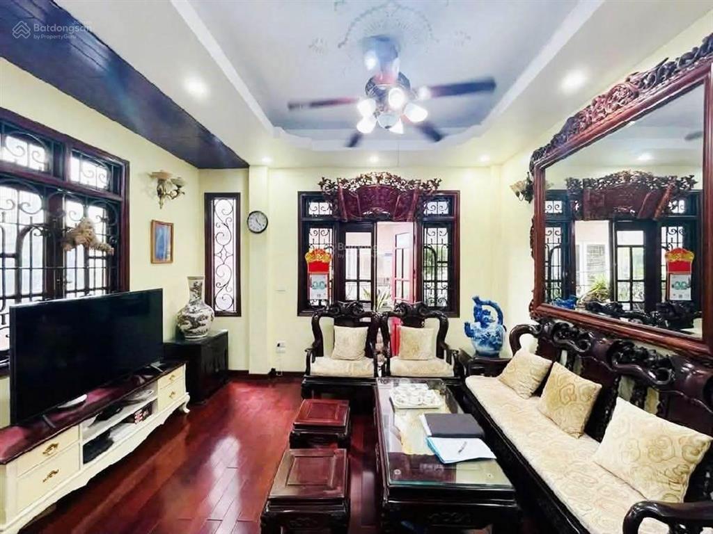 20 tỷ phố vip trần quốc hoàn 60m*5t mt8m, hiếm nhà bán, lô góc 3 mặt tiền, ô tô vòng quanh
