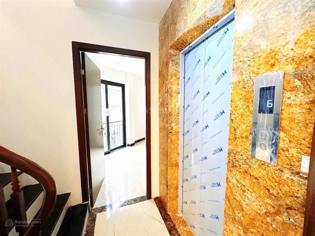 15 tỷ  nhà đẹp hoàng quốc việt 40m*6t mt4.5m lô góc, gara ô tô, thang máy, mặt ngõ kinh doanh