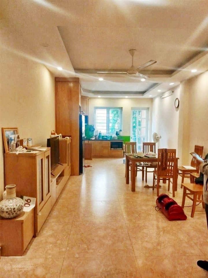 30 tỷ khu phân lô hoàng quốc việt 118m*5t mt4.5m gara ô tô, thang máy, kinh doanh 2 thoáng